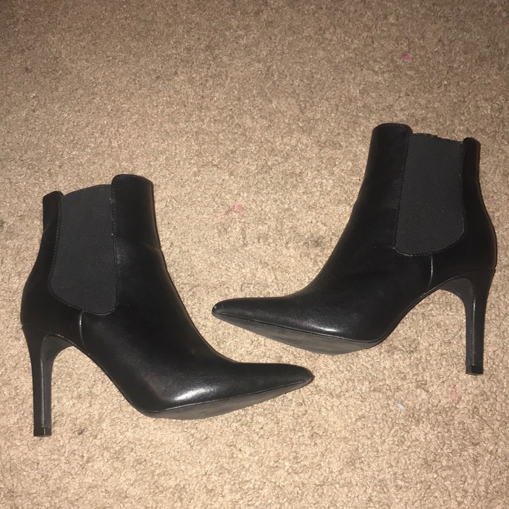 Forever 21 black booties
